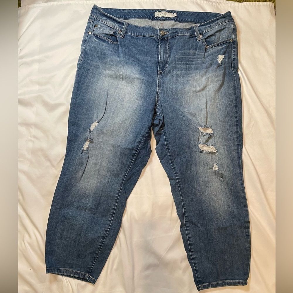Torrid size 24R distressed blue jeans